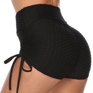 Push ups buttlifting Black Yoga workout shorts